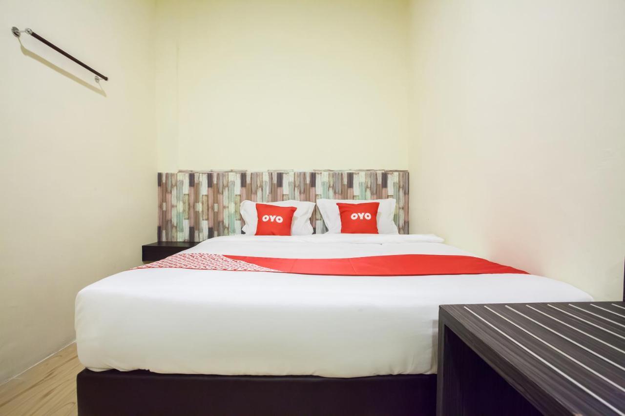 Oyo 2361 Hotel Winston Glugur 外观 照片