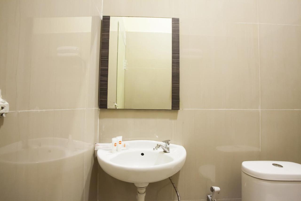 Oyo 2361 Hotel Winston Glugur 外观 照片